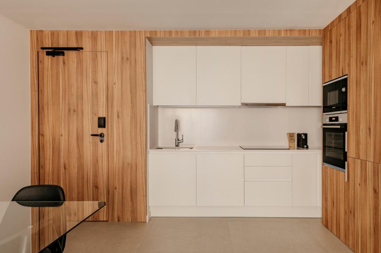 Europa Apartments لوسبيتاليت دي يوبريغات المظهر الخارجي الصورة