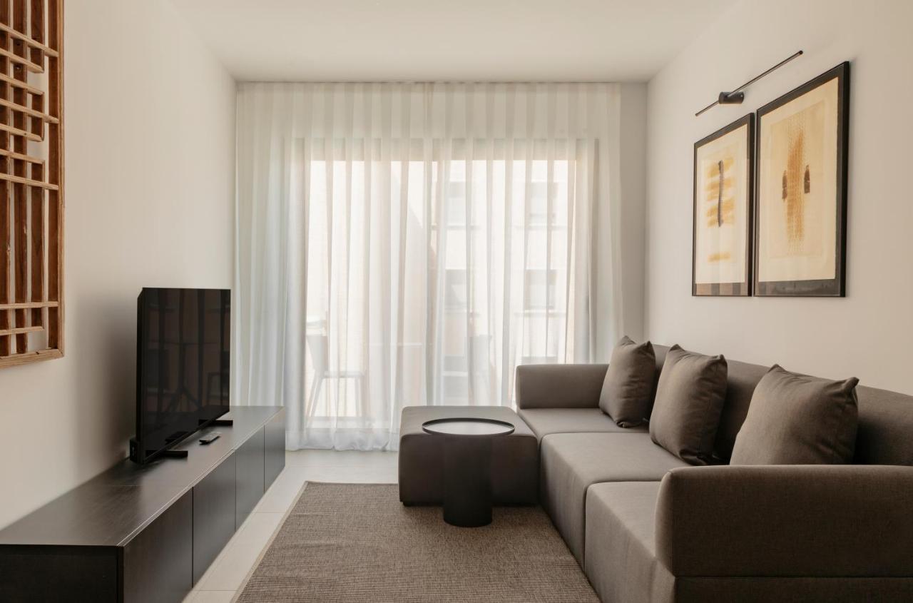 Europa Apartments لوسبيتاليت دي يوبريغات المظهر الخارجي الصورة