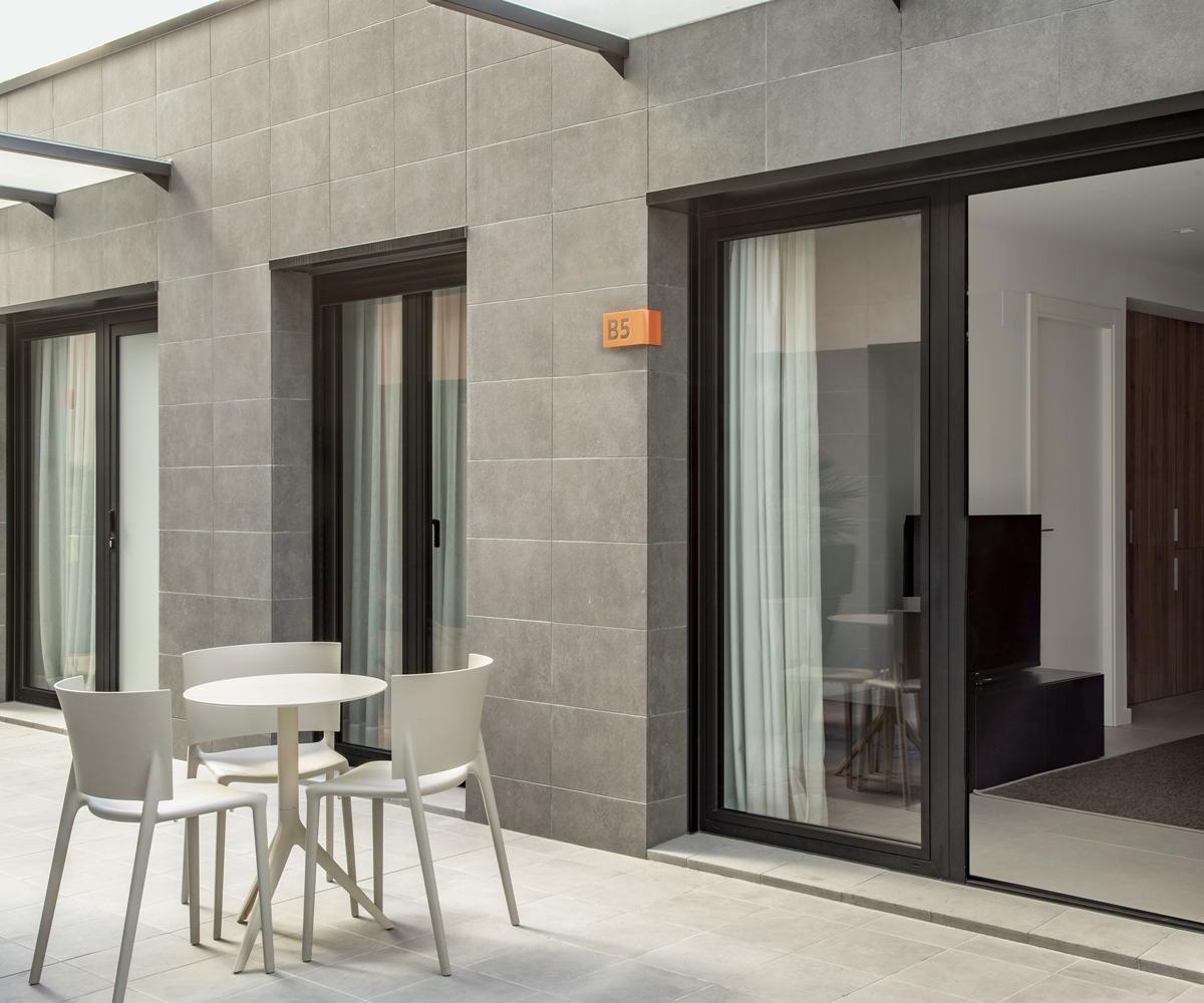 Europa Apartments لوسبيتاليت دي يوبريغات المظهر الخارجي الصورة