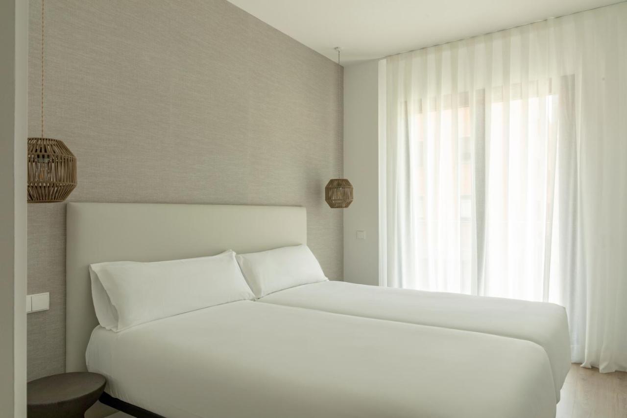 Europa Apartments لوسبيتاليت دي يوبريغات المظهر الخارجي الصورة