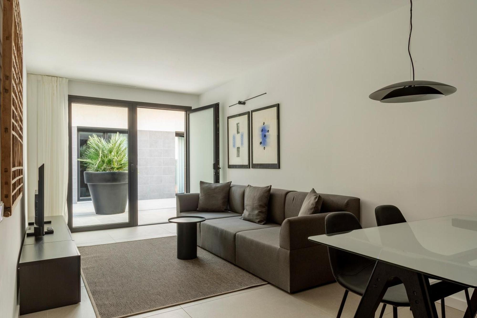 Europa Apartments لوسبيتاليت دي يوبريغات المظهر الخارجي الصورة